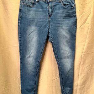 Stylish Blue Ankle Jeans for Women